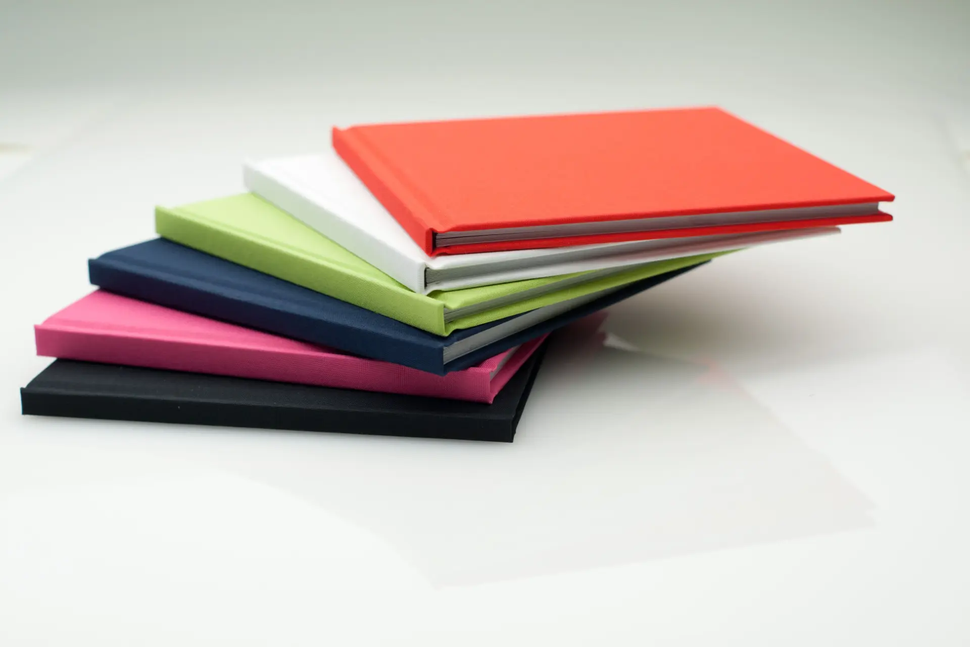 MYKEEPO linen cover albums in red, white, green, navy, pink and black
